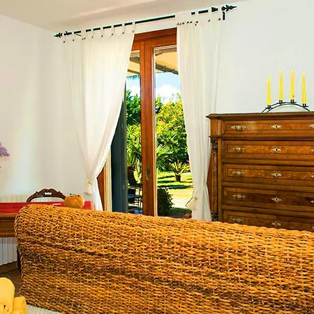 Delle Lantane فيلة ميسانيي